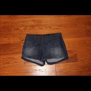 SOLD DESIGN LAB SKINNY 360 JEAN SHORTS